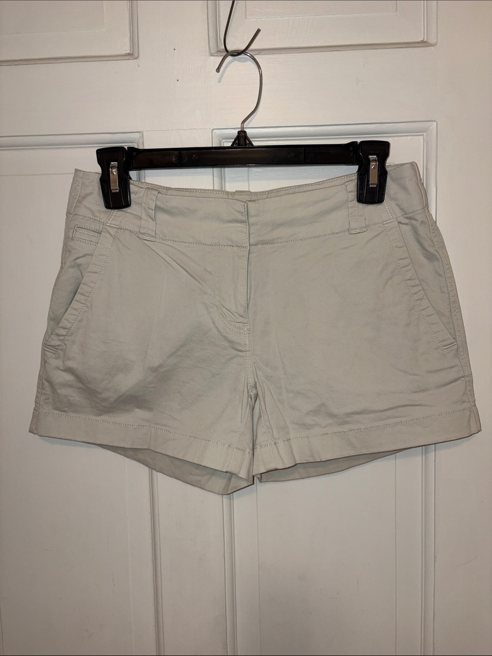 Women's Casual Khaki Shorts — Light Beige